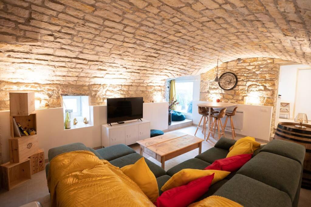 Apartment La Grotte Bourguignonne, Terrasse Exterieure