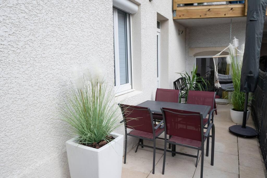 Apartment La Grotte Bourguignonne, Terrasse Exterieure Dijon
